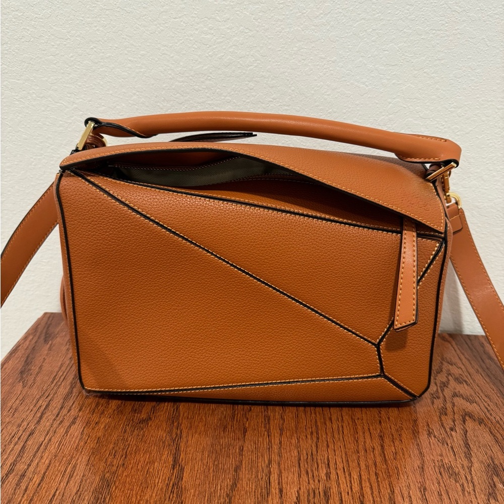 Structured Leather Shoulder Bag in Tan